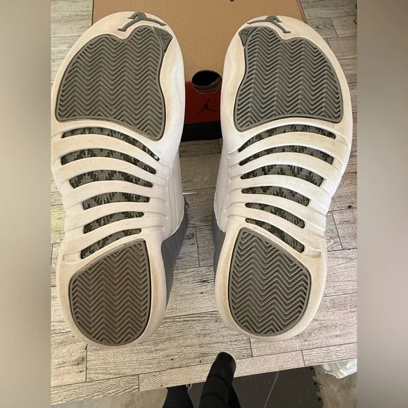 Air Jordan 12 Retro stealth men’s size 9.5 - Picture 7 of 8